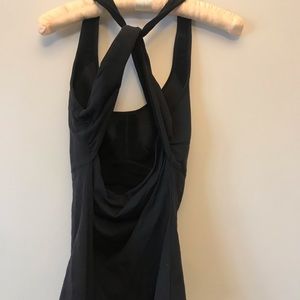 Workout top with built-in bra